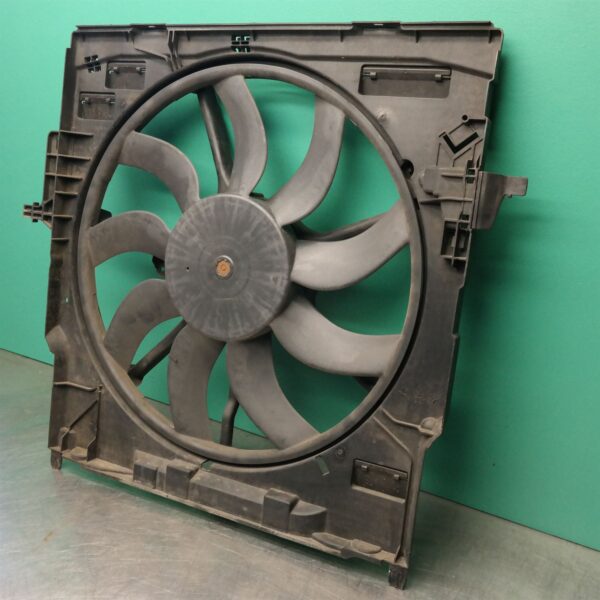 FAN E70 (242) *17-10*