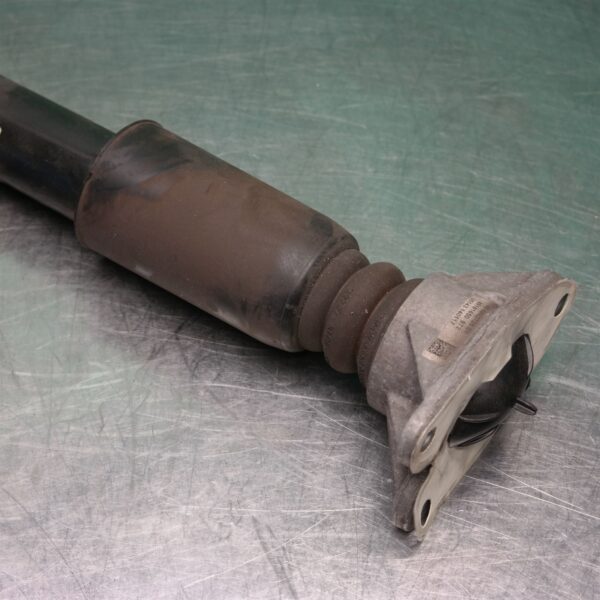 LEFT REAR STRUT F32 (209) *33-45*