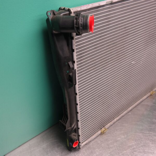 RADIATOR E90 (079) *17-05*