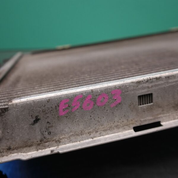 RADIATOR E90 (079) *17-05*