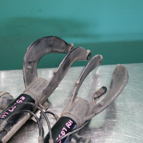 STRUT SET F15 (083) (084) *31-10* D6