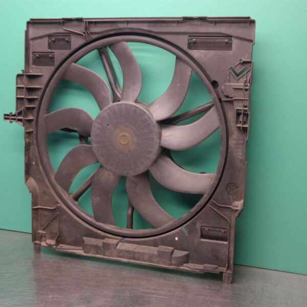 FAN E70 (242) *17-10*