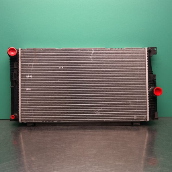 RADIATOR F10 (013) *17-05*