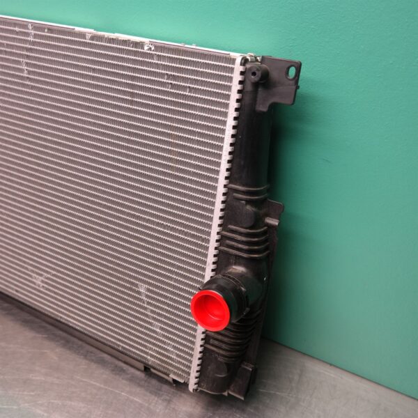RADIATOR F10 (013) *17-05*