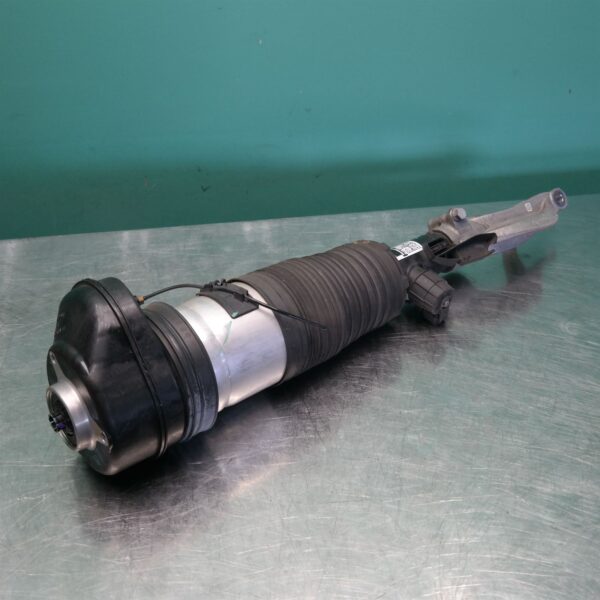 RIGHT FRONT STRUT G07 (036) *31-10*