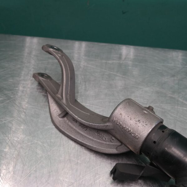 RIGHT FRONT STRUT G07 (036) *31-10*