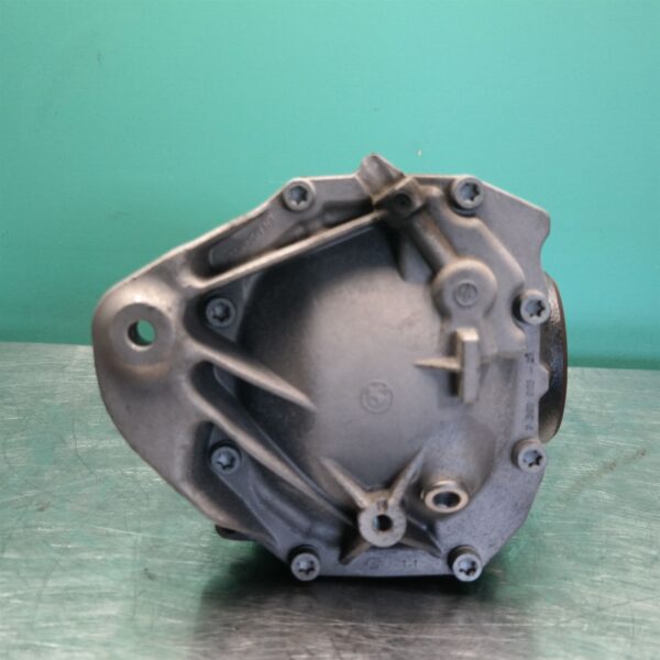 DIFFERENTIAL CENTRE F20 (750) *33-05* 2.81R P6 (759 on sticker) P6