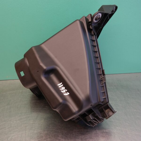 SAMSUNG CSC AIR CLEANER/BOX E84 (280) *13-20*