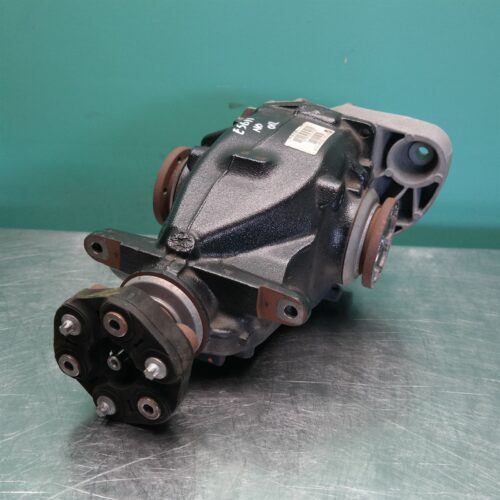 DIFFERENTIAL CENTRE E84 Rear (129) *33-05 3.15