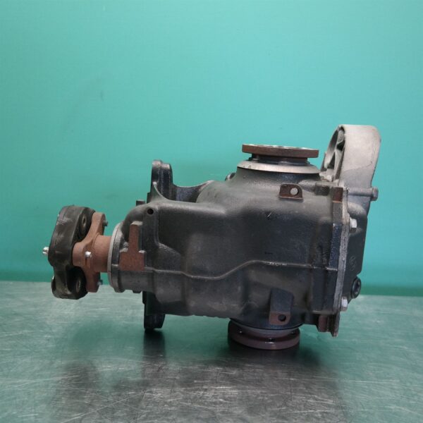 DIFFERENTIAL CENTRE E84 Rear (129) *33-05 3.15