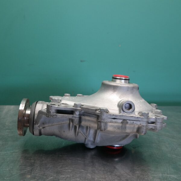 DIFFERENTIAL CENTRE G01 Front (444) (979) *31-15* 3.23