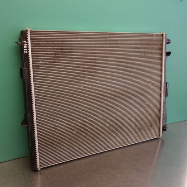 RADIATOR G22 (811) *17-05* Front