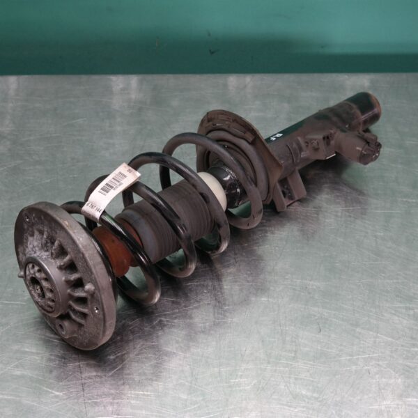 RIGHT FRONT STRUT F26 (028) *31-10*