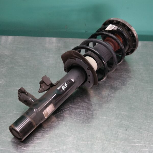 RIGHT FRONT STRUT F26 (028) *31-10*