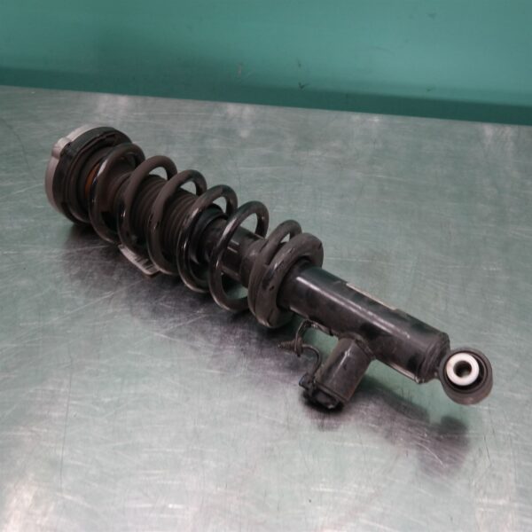 RIGHT REAR STRUT F26 (911) *33-45*