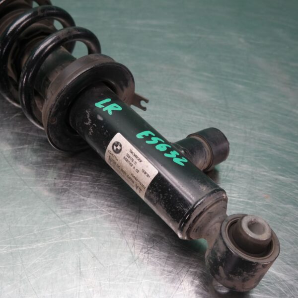 LEFT REAR STRUT G02 (152) *33-45*