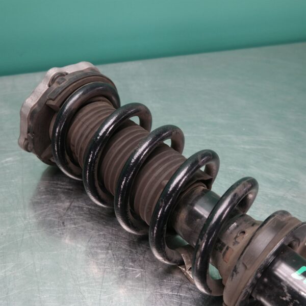 LEFT REAR STRUT G02 (152) *33-45*