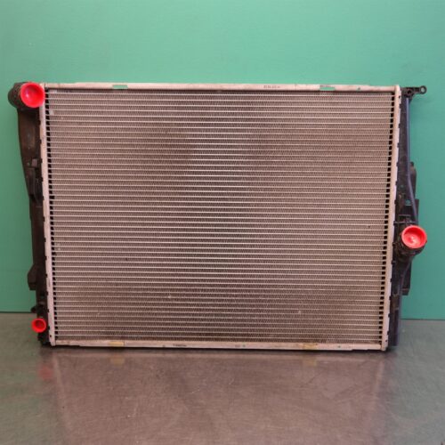 RADIATOR E90 (273) *17-05* P4