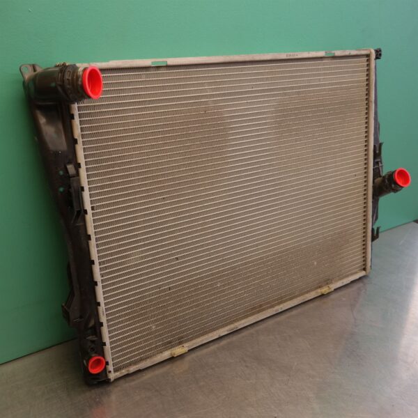 RADIATOR E90 (273) *17-05* P4