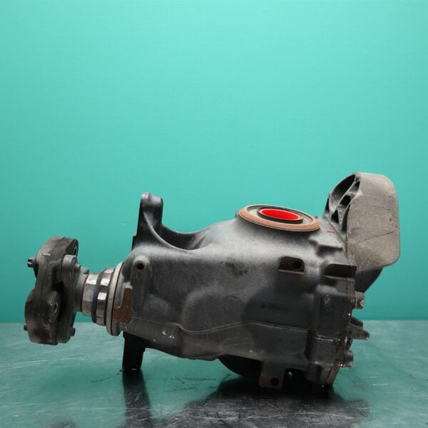 DIFFERENTIAL CENTRE F30 (972) *33-05* 2.81 ratio P4