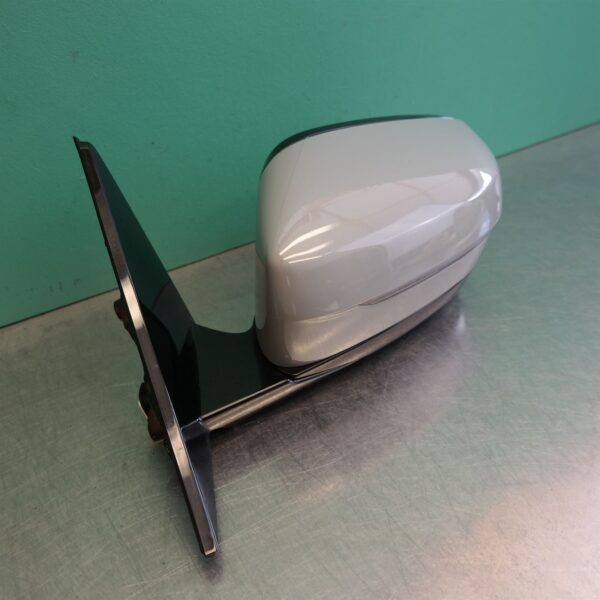 LEFT DOOR MIRROR G42 (D97) *51-07*