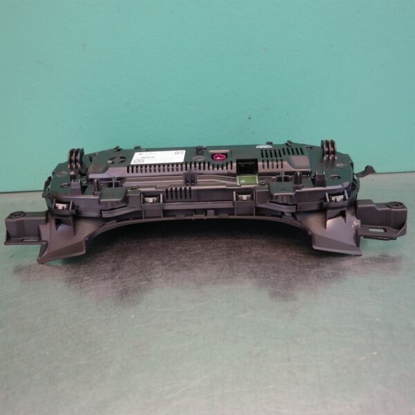 INSTRUMENT CLUSTER G42, 08/21