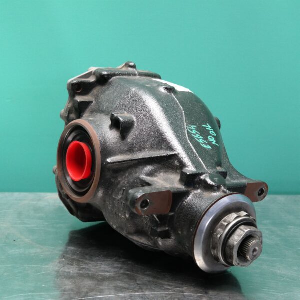 DIFFERENTIAL CENTRE F30 (760) *33-05* 2.81 Ratio P6