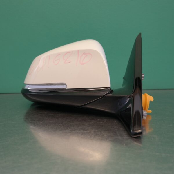 RIGHT DOOR MIRROR F32 (246) *51-07*