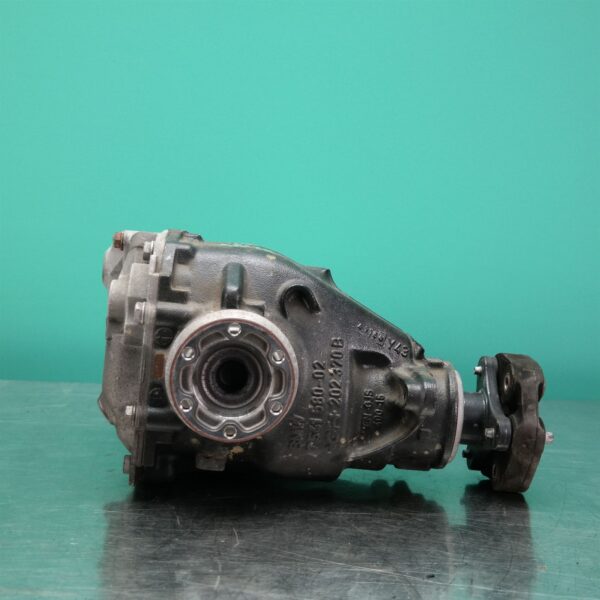 DIFFERENTIAL CENTRE E84 Rear (129) *33-05 3.15