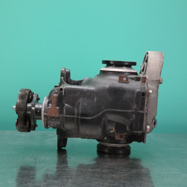 DIFFERENTIAL CENTRE E84 Rear (129) *33-05 3.15