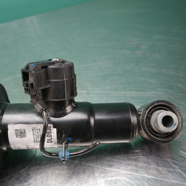 LEFT REAR STRUT G05 (441) *33-45*