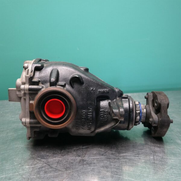 DIFFERENTIAL CENTRE F30 (748) *33-05* 3.15 Ratio P4