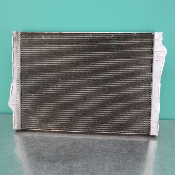 RADIATOR E70 (472) *17-05*