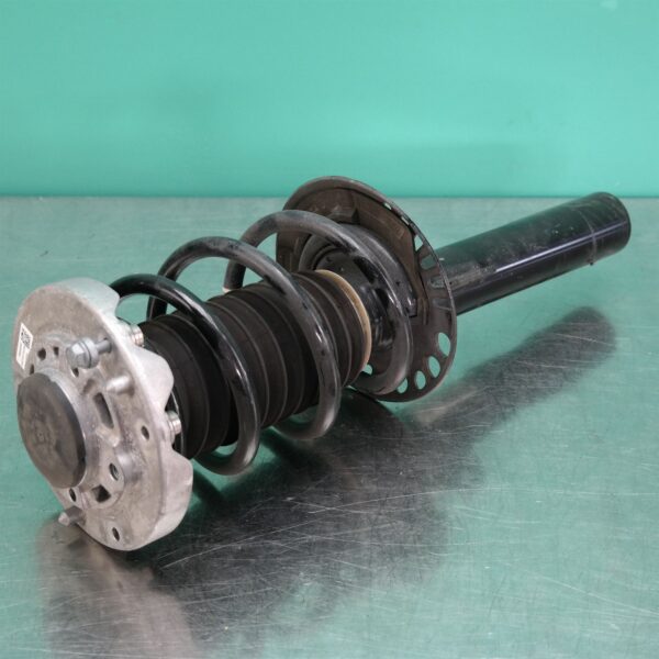 RIGHT FRONT STRUT F40 (906) *31-10*