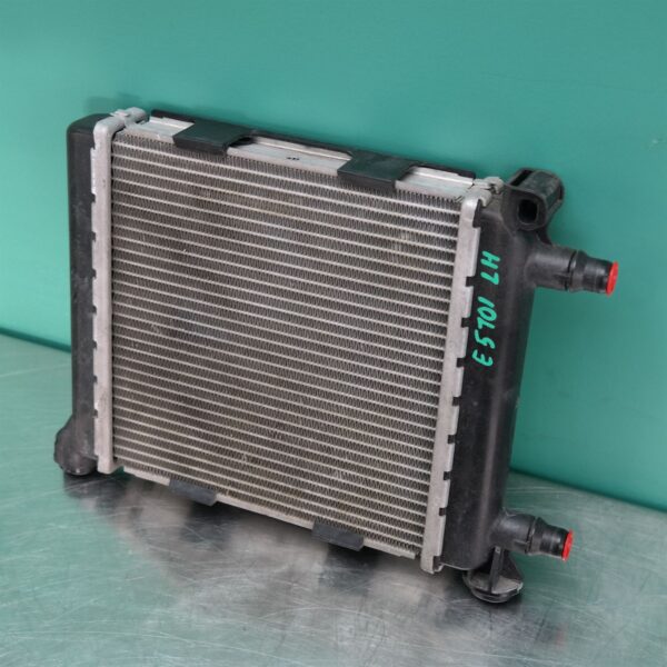 RADIATOR F40 (565) *17-05* Small type LH/RH