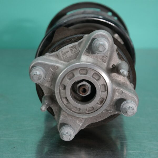 RIGHT FRONT STRUT G20 (062) *31-10*