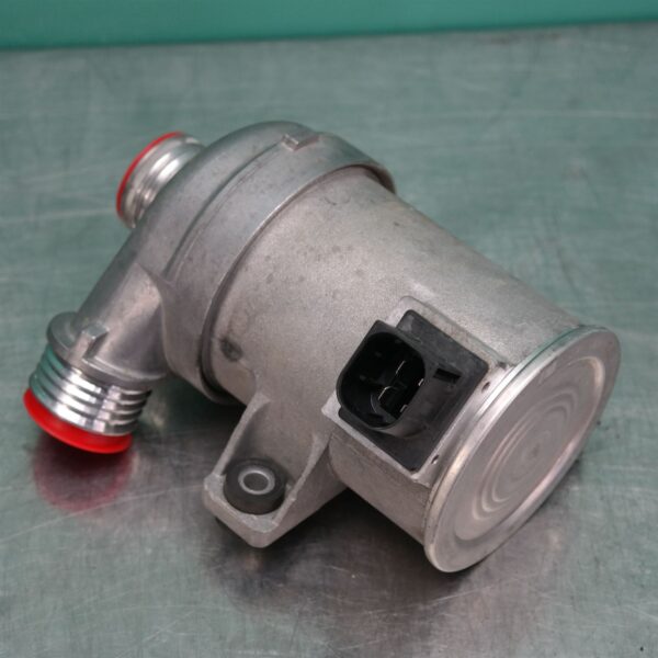 WATER PUMP F F22 # Coolant pump # (BE9) *11-35* Primary P4