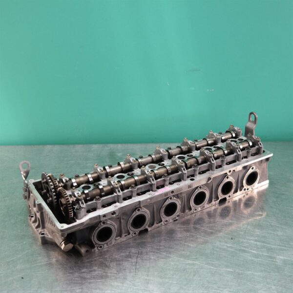 CYLINDER HEAD F15 (561) *11-15* D6