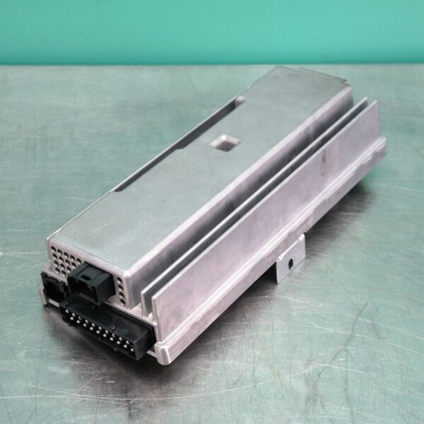 STEREO/HEAD UNIT E70 # Amplifier # (899) *65-25* 9.283.745