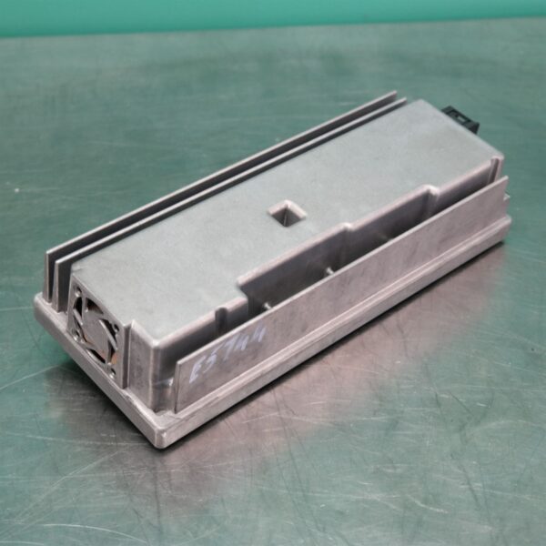 STEREO/HEAD UNIT E70 # Amplifier # (899) *65-25* 9.283.745