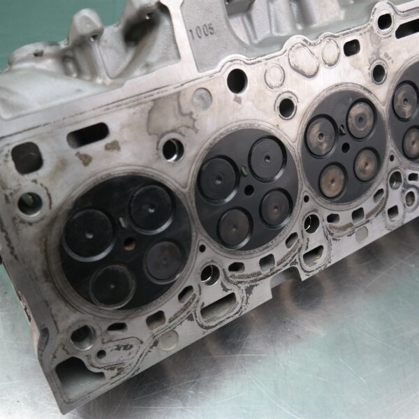 CYLINDER HEAD F15 (927) *11-15* D6