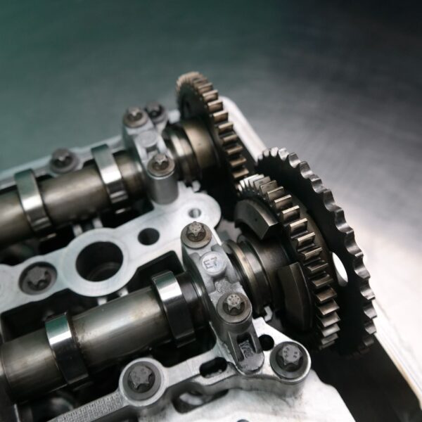 CYLINDER HEAD F25 (927) *11-15* D6