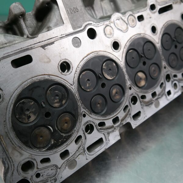 CYLINDER HEAD F25 (927) *11-15* D6
