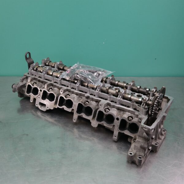 CYLINDER HEAD F15 (927) *11-15* D6