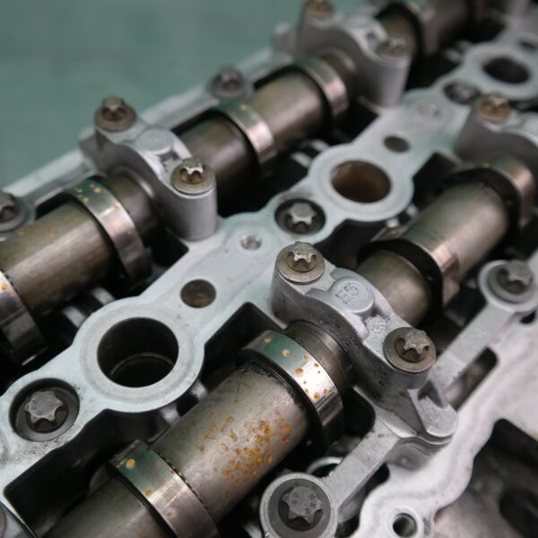 CYLINDER HEAD F15 (927) *11-15* D6