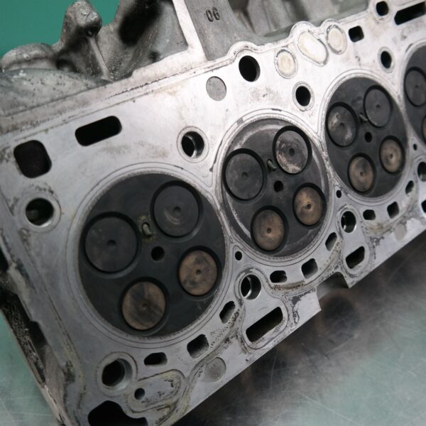 CYLINDER HEAD F15 (927) *11-15* D6