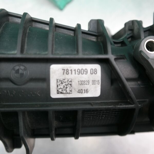 MANIFOLD F15 # Inlet manifold # (909) *11-40* D6