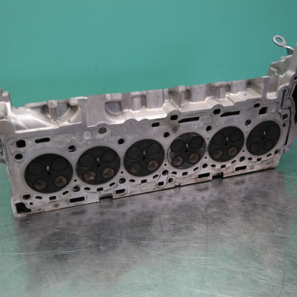 CYLINDER HEAD F16 (927) *11-15* D6