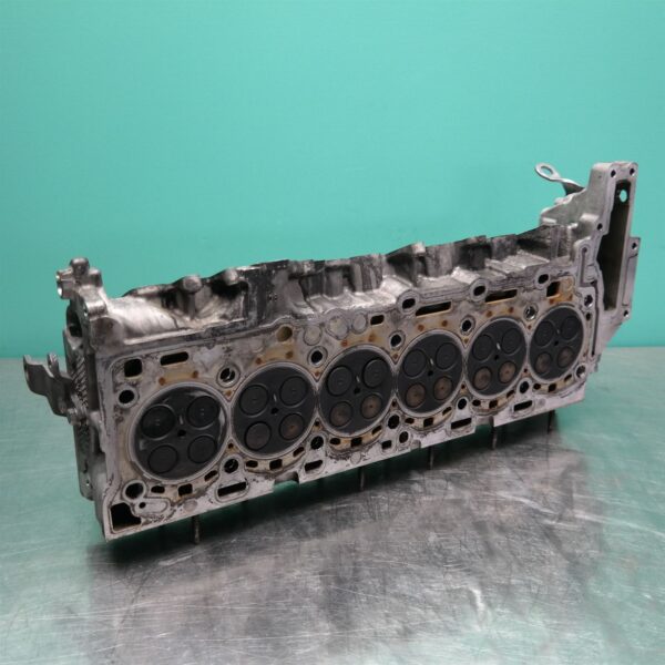 CYLINDER HEAD F26 (561) *11-15* D6