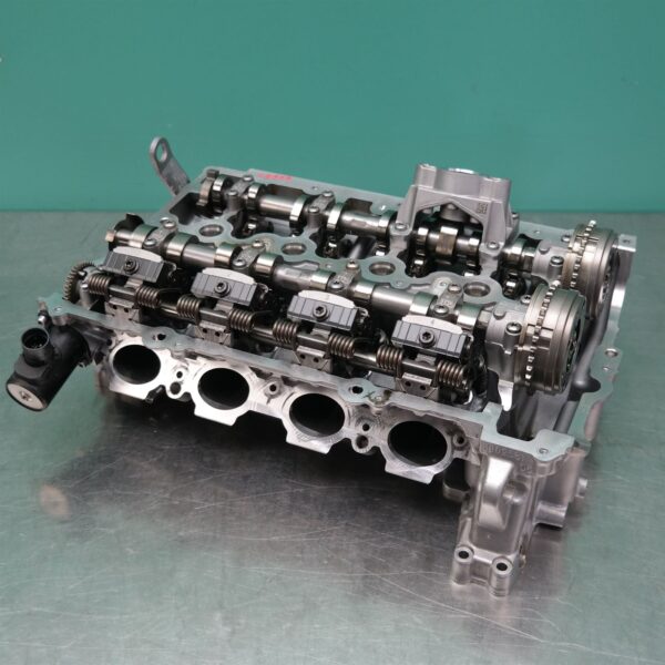 CYLINDER HEAD F30 (778) *11-15* P4